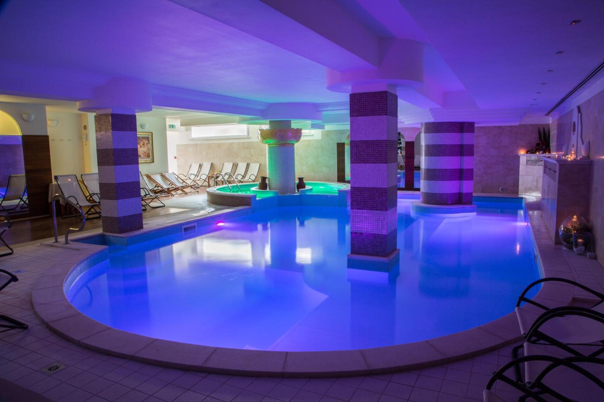 Parco Del Lago Resort & Spa Villagrande Strisaili Екстериор снимка