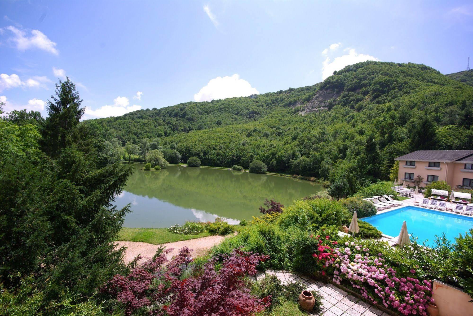 Parco Del Lago Resort & Spa Villagrande Strisaili Екстериор снимка